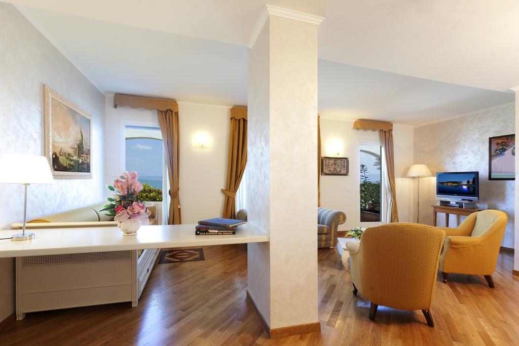 Baia D'Argento Hotel ปอร์โต ซานโต สเตฟาโน ภายนอก รูปภาพ