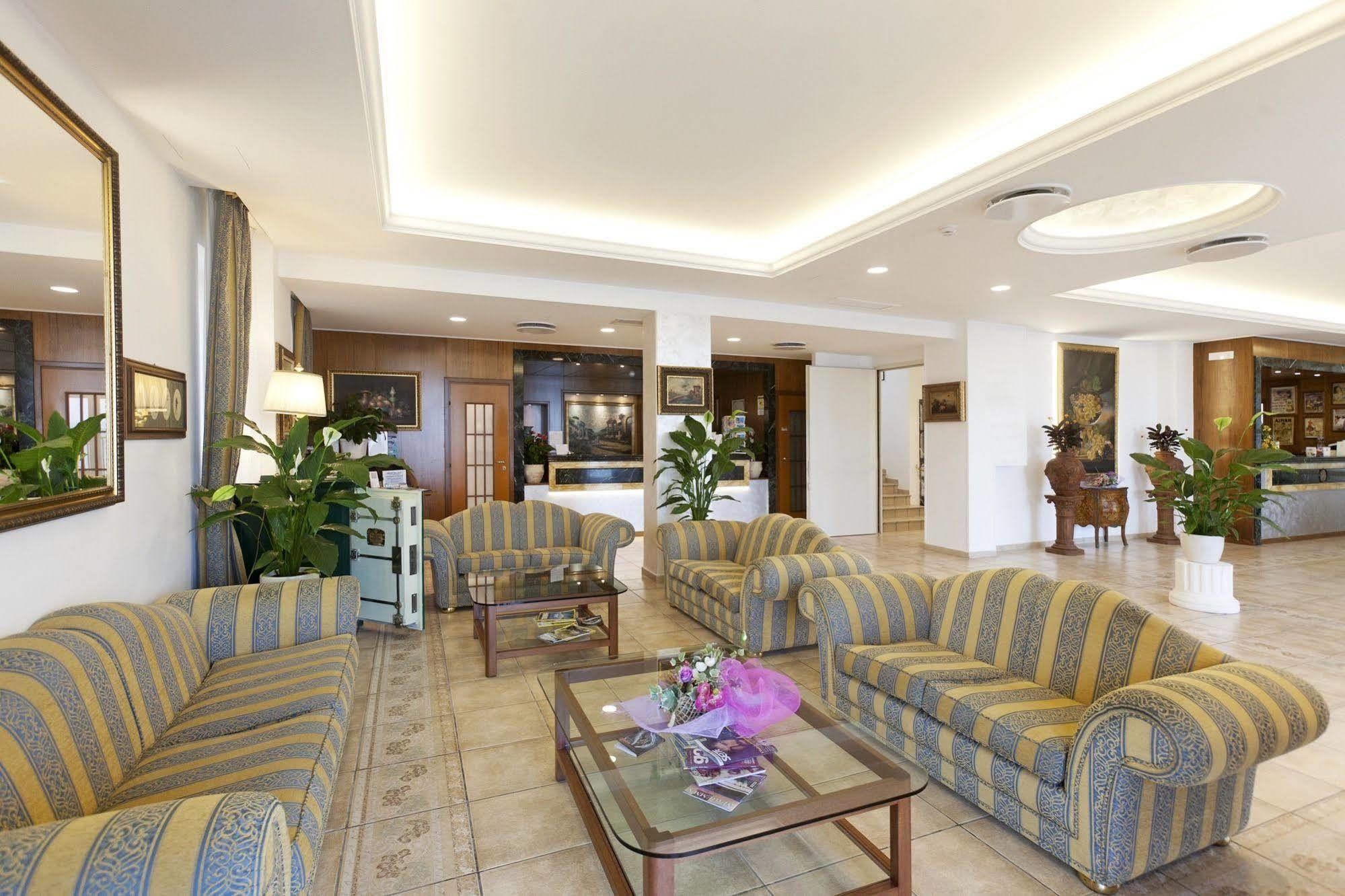 Baia D'Argento Hotel ปอร์โต ซานโต สเตฟาโน ภายนอก รูปภาพ